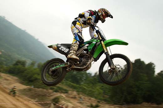 Daniel Pinto é campeão regional Norte Elite e MX2