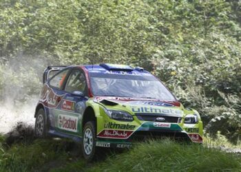 Latvala lidera, quatro pilotos em luta pela vitória