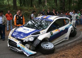 Ford Fiesta S2000 de Bernardo Sousa ficou maltratado