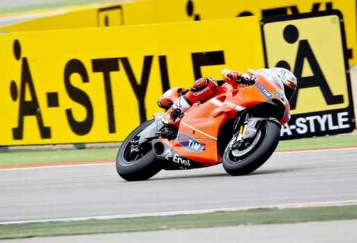 Casey Stoner de regresso às poles