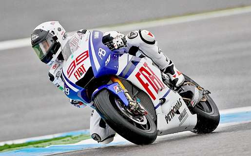 Lorenzo vê sétima pole cair do céu