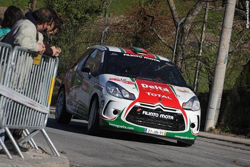 Citroën DS3 R3T de Ivo Nogueira em exposição na Avenida dos Aliados (Porto)