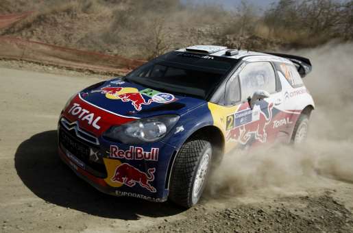 Sébastien Ogier com curta vantagem para o segundo dia