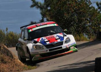Andreas Mikkelsen mantém comando e Magalhães a sexta posição