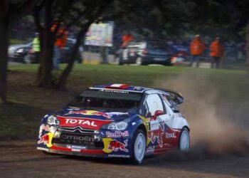 Pisos de terra em troços de asfalto vão acabar no WRC