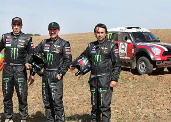 Equipa oficial da X-Raid quer vitória no Dakar 2012