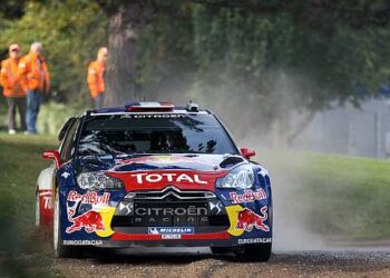 Sébastien Loeb mantém liderança confortável; portugueses recuperam em prova difícil