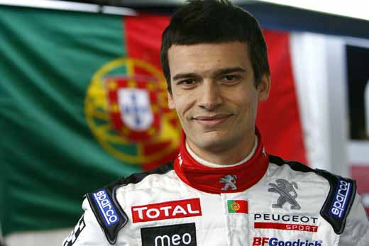Bruno Magalhães dirige-se aos adeptos no Facebook