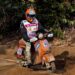 Marco Costa e a Vespa indiana na Baja Portalegre 500