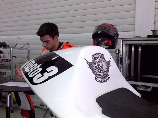 TEASER: Miguel Oliveira regressa à competição com nova Moto3