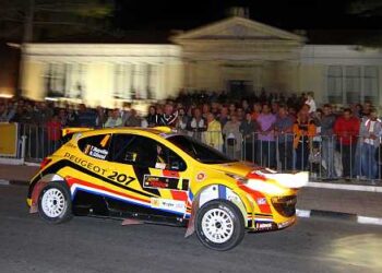 Thierry Neuville saltou para o comando do Rali de Chipre