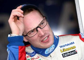Jari-Matti Latvala vai ao Rali do Var