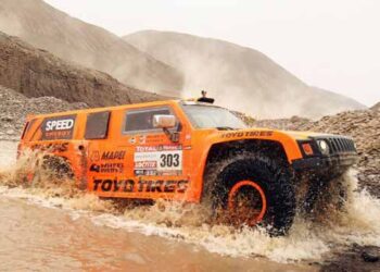 Robby Gordon faz ‘tempo-canhão’, Peterhansel mantém comando