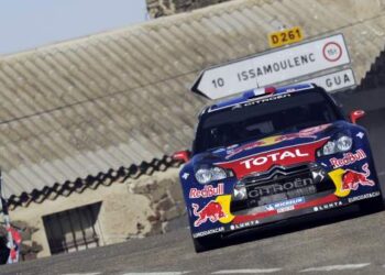 Sébastien Loeb começa segundo dia a vencer
