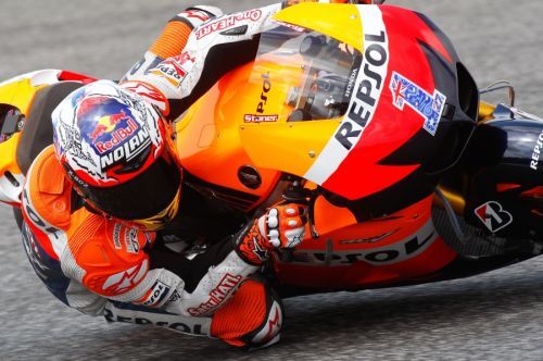 Casey Stoner lidera primeira sessão em Le Mans