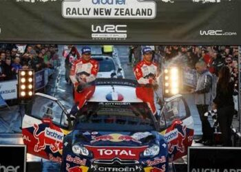 Loeb dá passo de gigante para o título