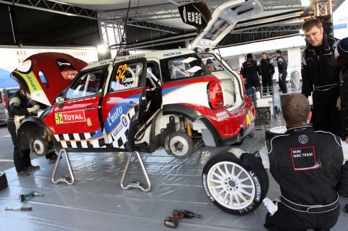 Riku Tahko de MINI WRC 01B no Rali da Finlândia