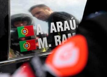 Com a sua licença…