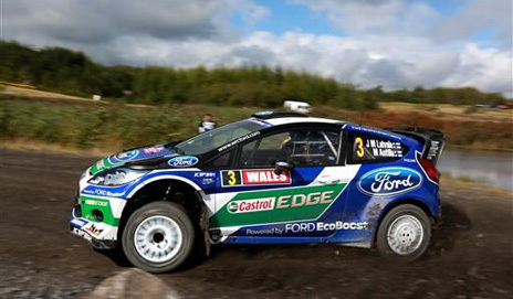 Jari-Matti Latvala lidera, Ford melhores que Citroen