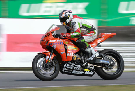 Miguel Praia pontua no arranque das Moto 1000GP