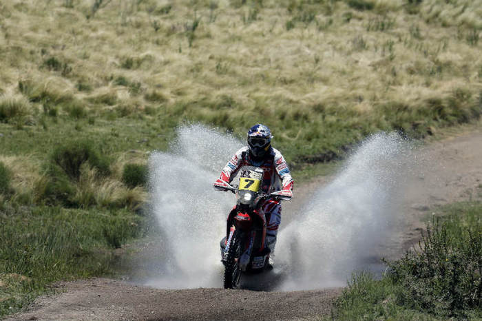 Portugueses com problemas na terceira etapa do Dakar