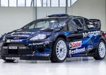 M-Sport decora Ford Fiesta RS WRC em frente aos adeptos