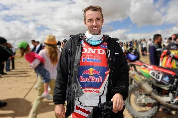 Hélder Rodrigues travado pelo pó