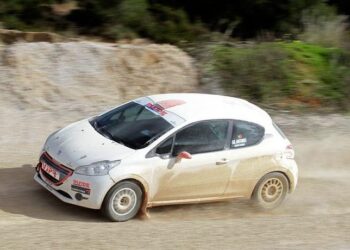 Gil Antunes testou Peugeot 208 R2 da Inside Motor