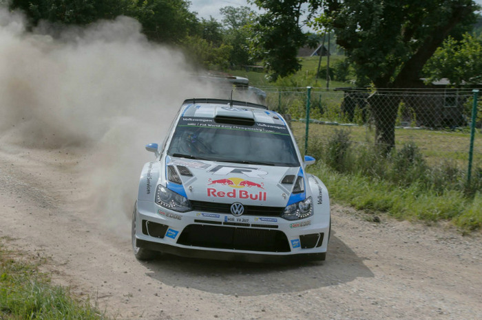 Mikkelsen passa para a frente… à média de 136,8 km/h