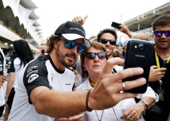 Alonso pode fazer ano sabático em 2016