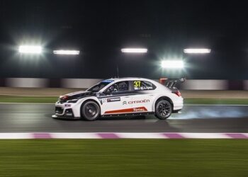WTCC: Vitória fácil de López no Qatar, Tiago recupera até 8º