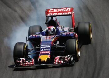 Na Toro Rosso trabalha-se 24 horas por dia para ter o STR11- Ferrari pronto