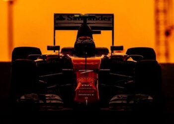 Mercedes desconfia da Ferrari