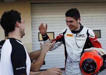GP3: Esteban Ocon é o novo campeão, Palou ganha última corrida em Abu Dhabi