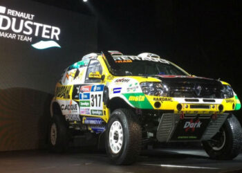 Renault apresenta Duster para o Dakar 2016