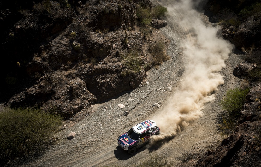 Nasser Al-Attiyah passa para a frente na 11ª etapa 