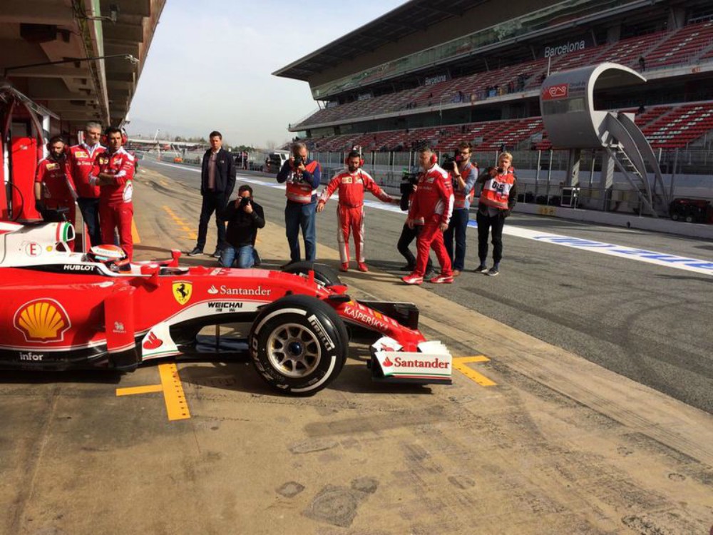 Ferrari com problemas