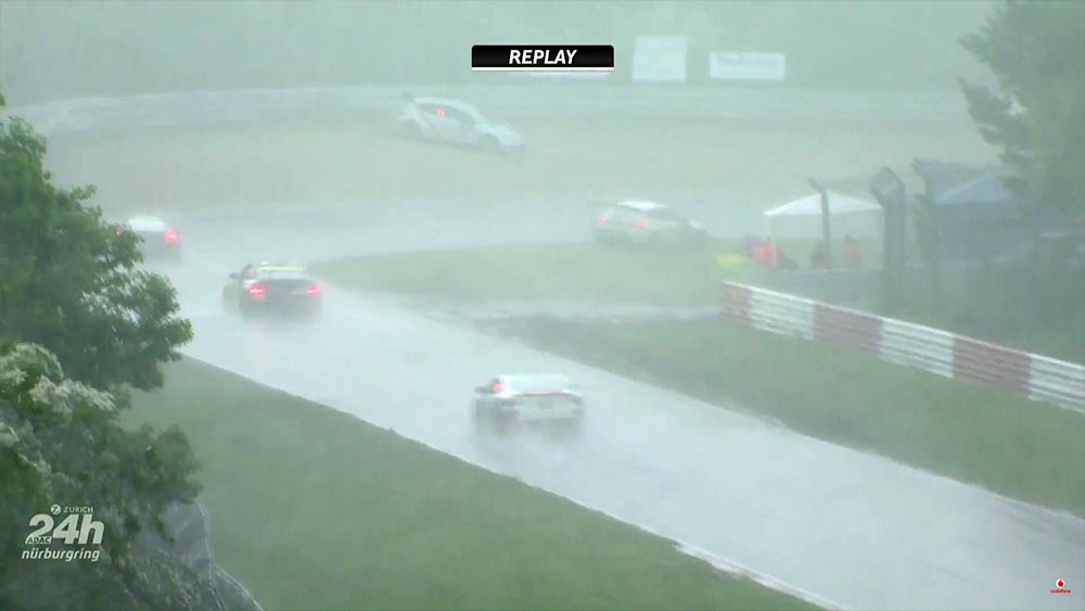 24 Horas do Nurburgring interrompida devido.. à neve e muita chuva