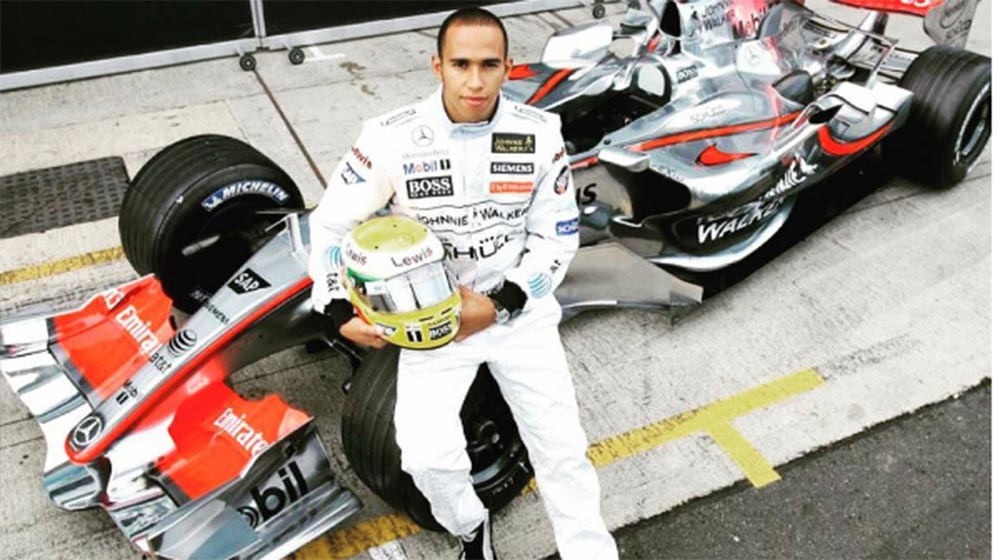 O que Lewis Hamilton fez em 2008?