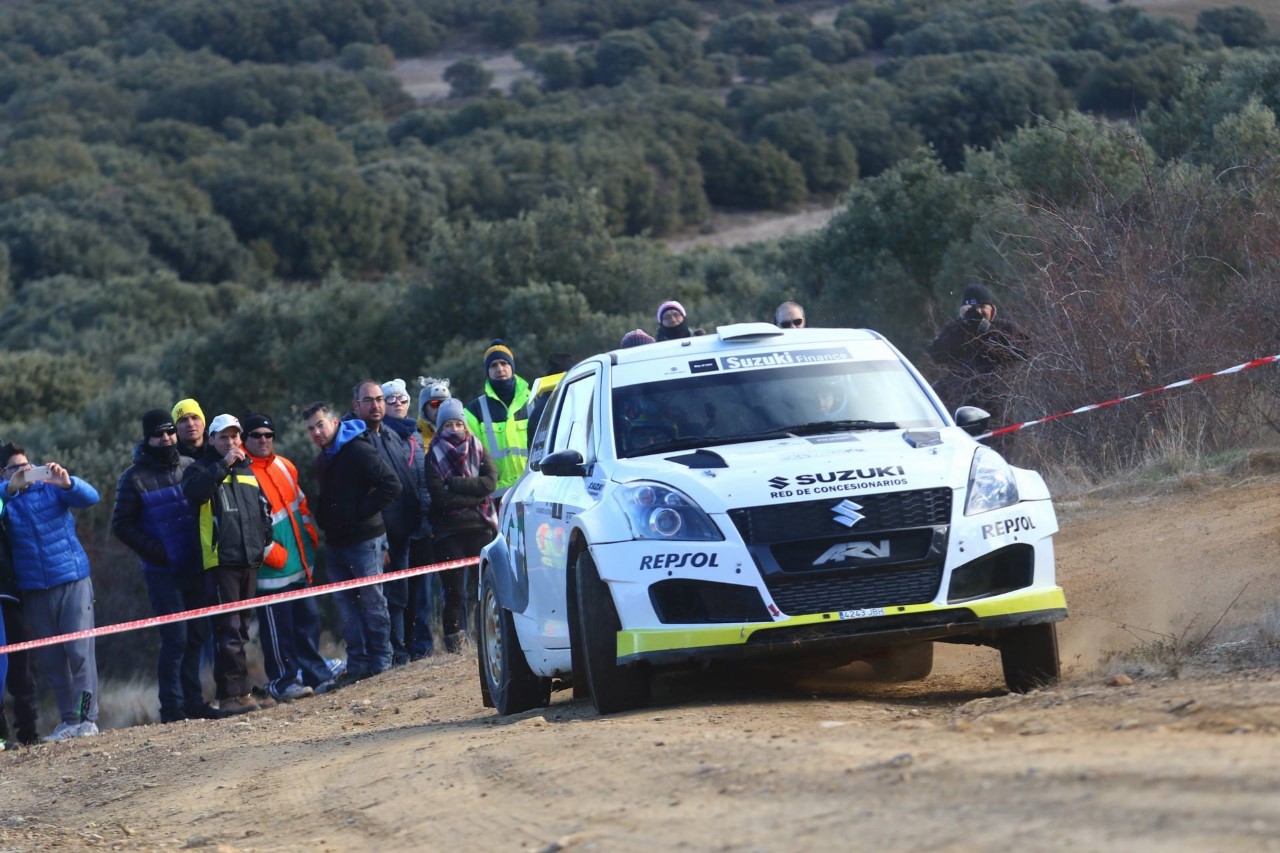 Lukyanuk vence e Suzuki Swift R+N5 convence