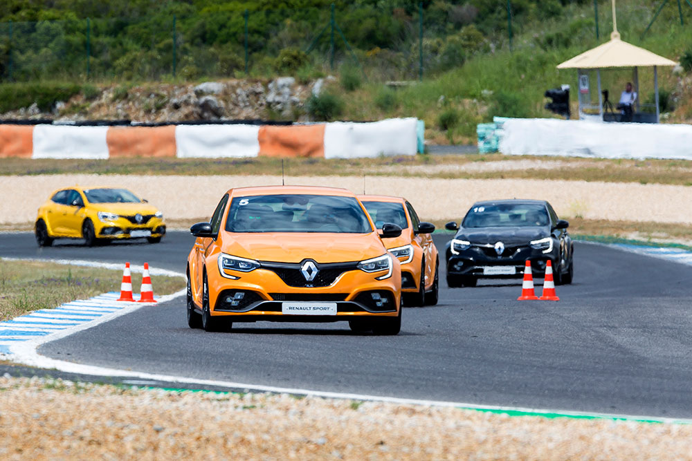 Renault Passion Days: Novos Mégane R.S. e Dacia Duster foram estrelas de serviço