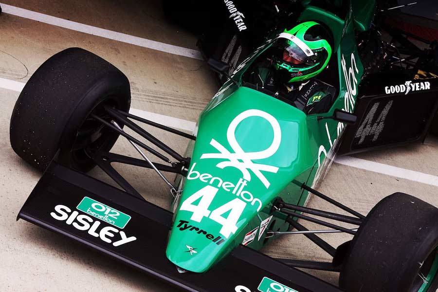 Estoril Classic: Tyrrel  na frente de um Williams 
