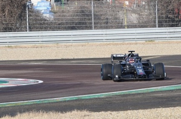 F1: Alfa Romeo Racing Orlen mostra C39 em Fiorano | AutoSport - AutoSport