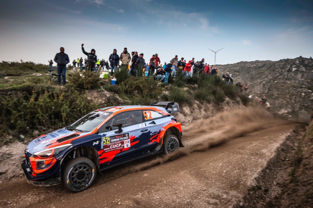 Rally Serras de Fafe e Felgueiras: Dani Sordo engatou… um braço