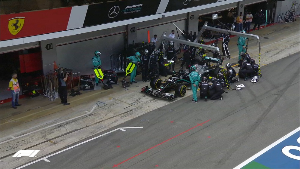 GP Espanha F1 após 50 voltas: Hamilton lidera. Sebastian Vettel é 5º