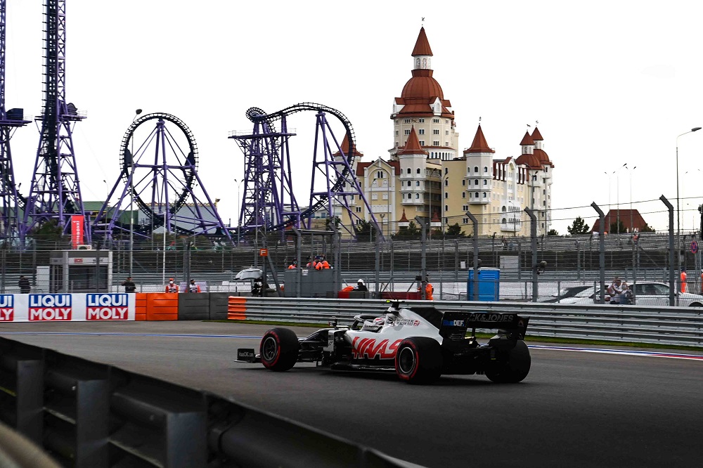 F1, Steiner: “A melhor solução é continuarmos com a Ferrari”