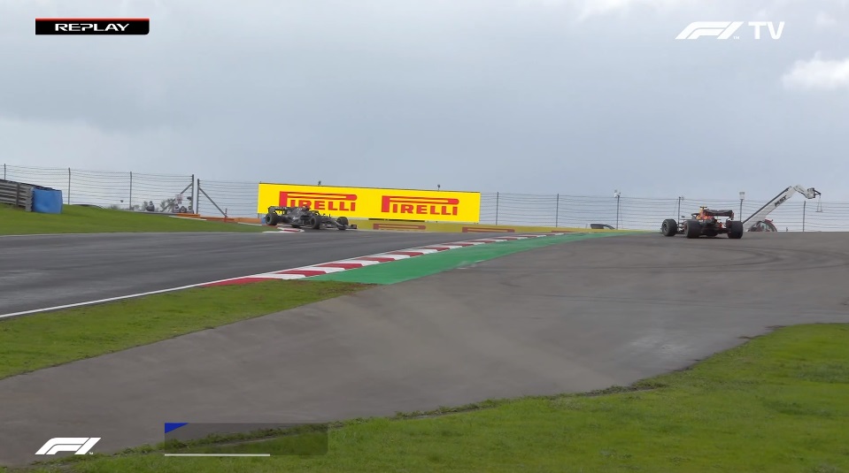 GP Turquia F1: Alex Albon faz pião e complica chances de pódio