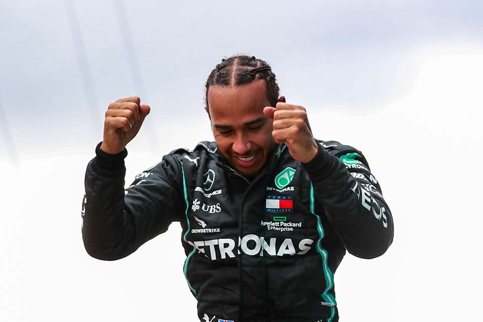 F1: Lewis Hamilton de volta aos treinos | AutoSport