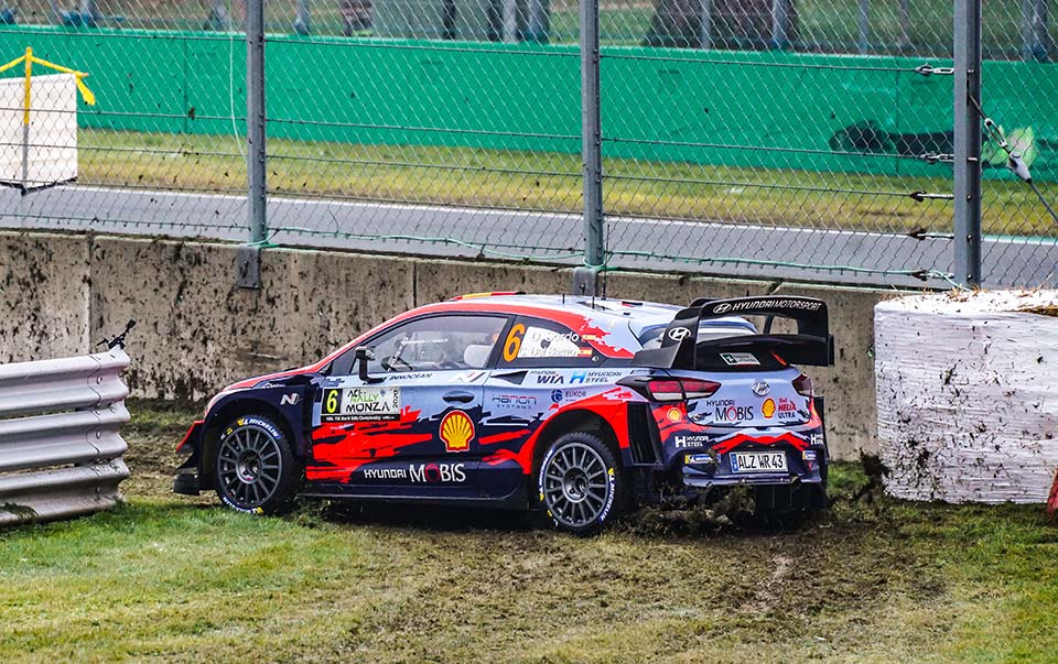 WRC, Rali de Monza, PS2: Neuville atrasa-se, Sordo na frente