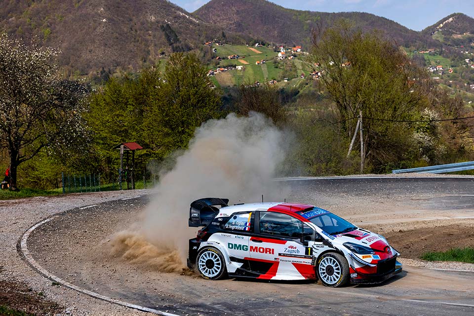 WRC, Rali da Croácia, PE12: Sébastien Ogier líder, dois Toyota na frente